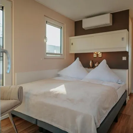 Hausboot Seelenbaumler - Lp13 * Vetschau